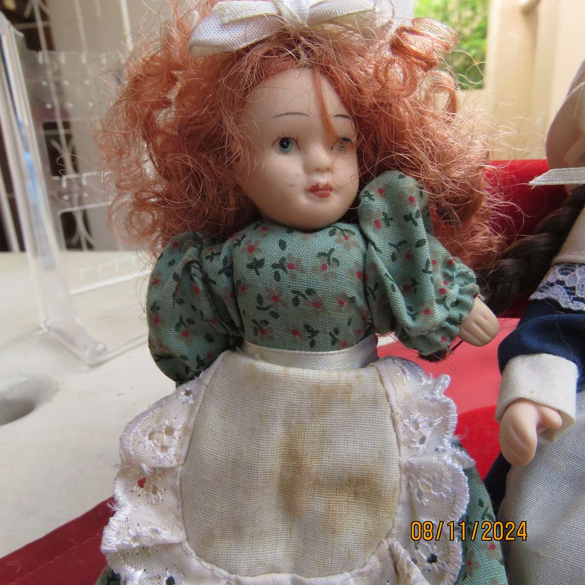 Selection of 3 vintage collectable dolls. Height 15cm. One dutch girl. In very good condition.