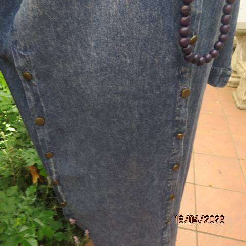 New Feeling blue denim long sleeve coat style button down ankle length dress size 38