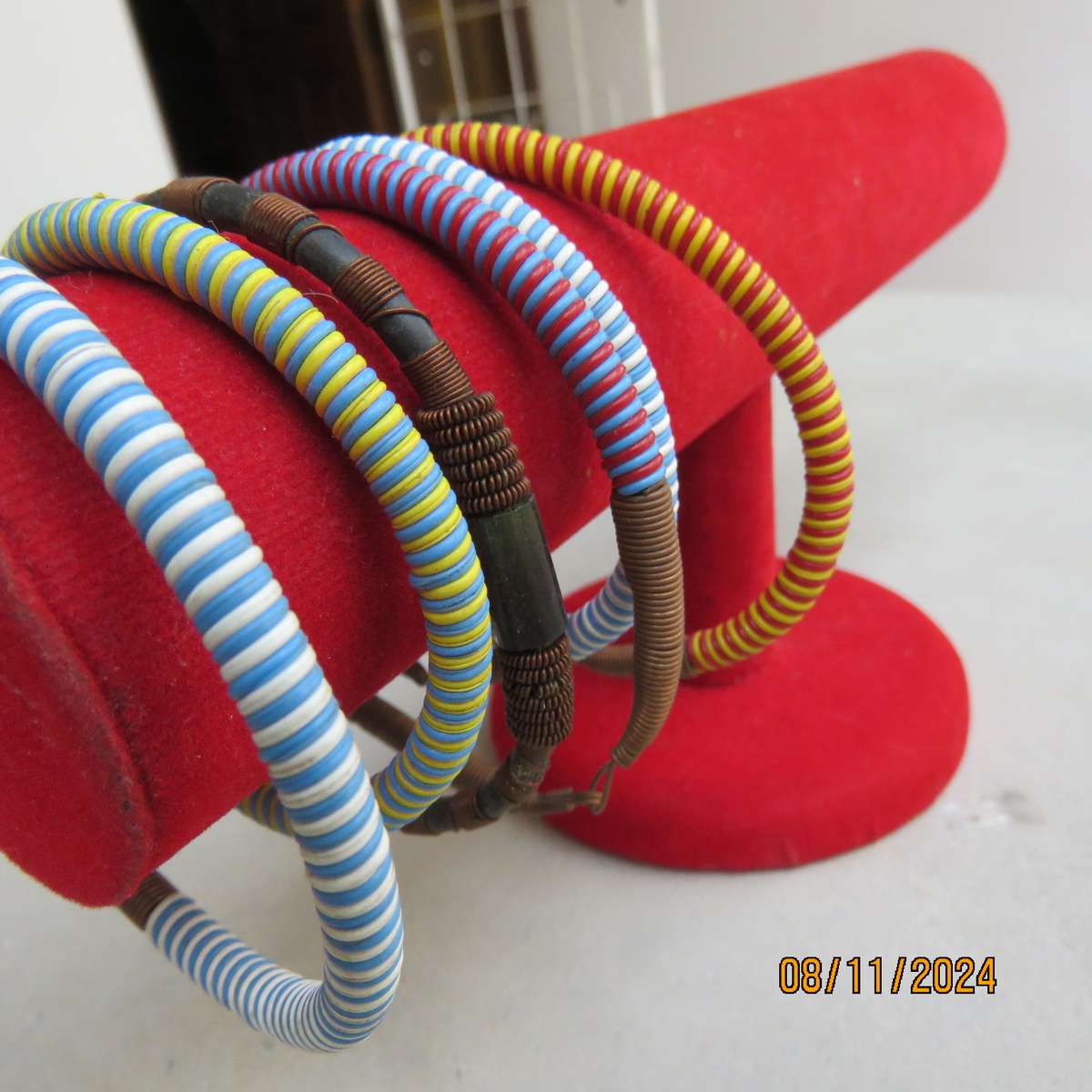 Selection of 6 ethnic bangles in different sizes and looks. Made from copper wire and plastic. New