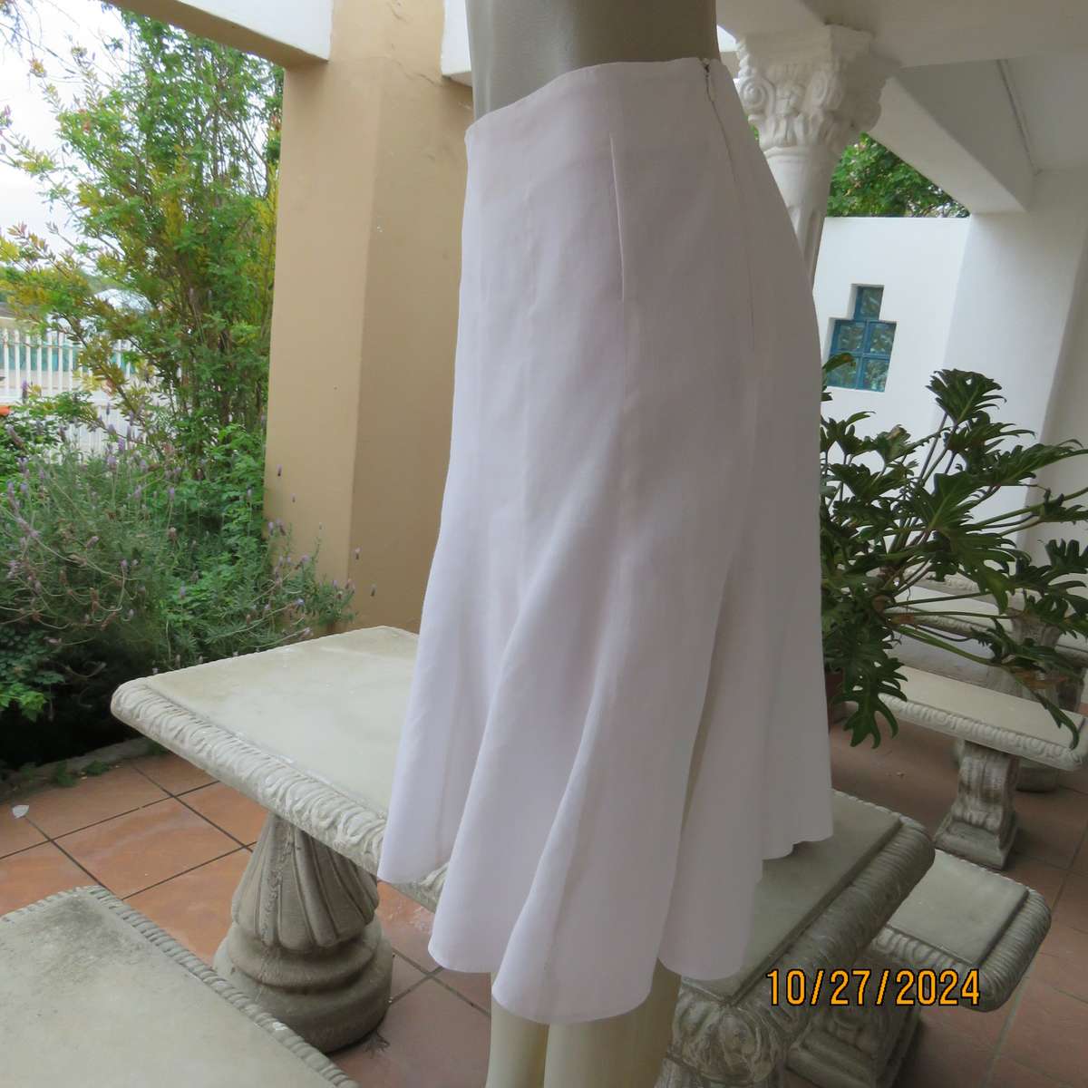 White linen-cotton blend kick-out 12 panel skirt size 36.