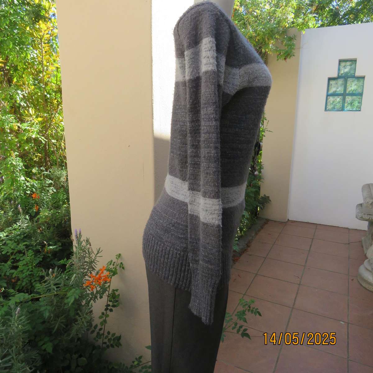 Horizontal patterned soft acrylic knit pull over jumper in greys. Size 36-38