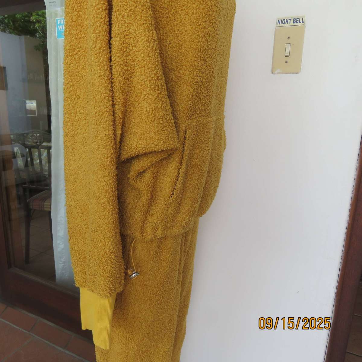 LE COUTURE mustard colour 2 pc pants and hooded batwing jacket. Size 38-40