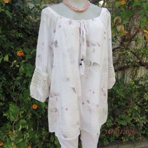 QUEENSPARK two-layer white viscose-nylon top with grey-pink floral print, size 42