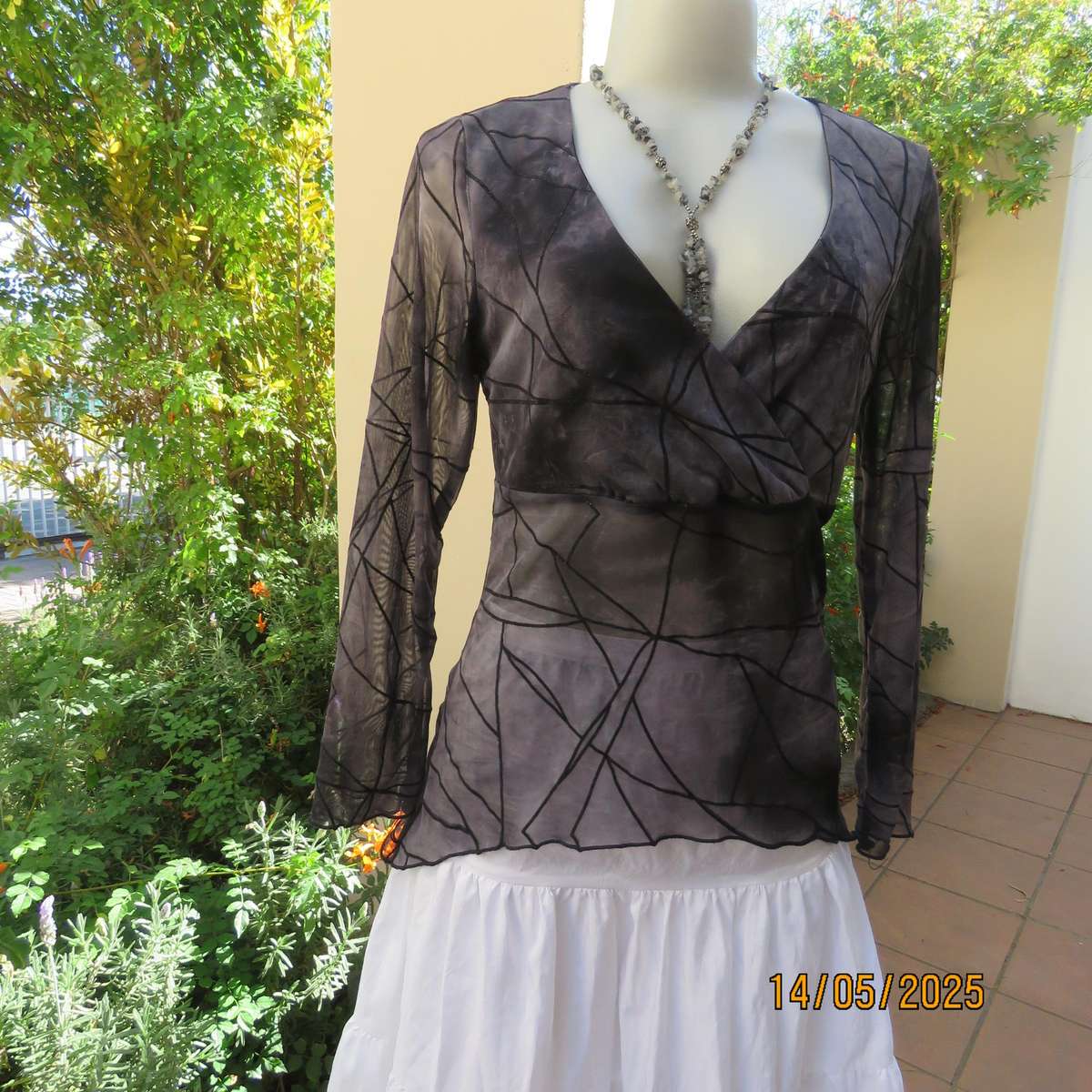 OASIS glamour sheer polyester long sleeve top in greys. Black embossed lines. Size 38