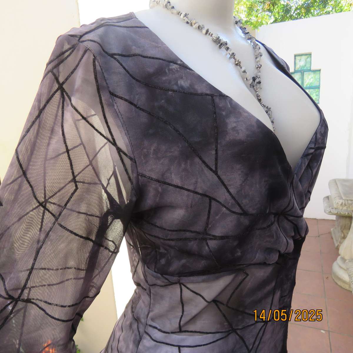 OASIS glamour sheer polyester long sleeve top in greys. Black embossed lines. Size 38