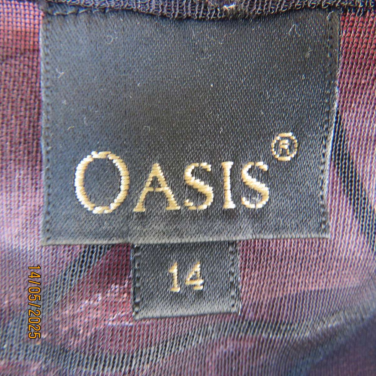 OASIS glamour sheer polyester long sleeve top in greys. Black embossed lines. Size 38