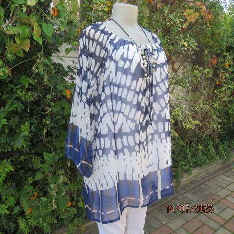 QUEENSPARK two layer sheer navy-white top with wide elasticated neckline size 42-44