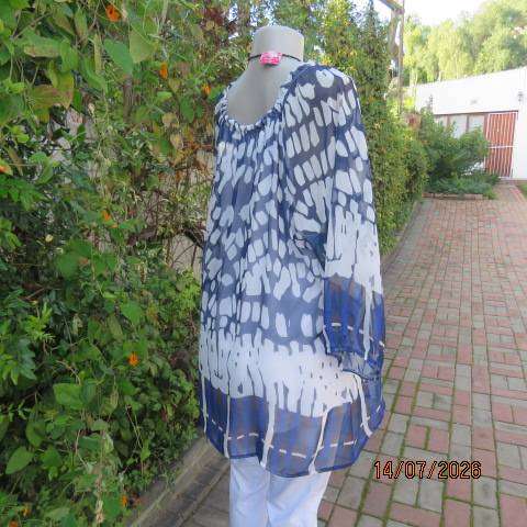 QUEENSPARK two layer sheer navy-white top with wide elasticated neckline size 42-44