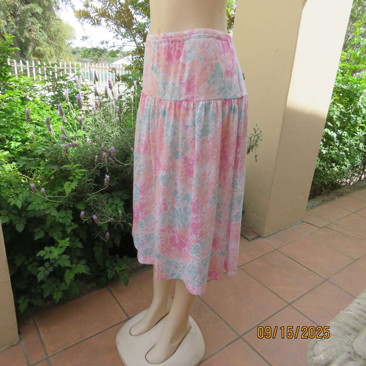 Owner made pink-peach-jade floral polyester stretch skirt size 42.