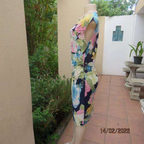 JUDY'S PRIDE floral stretch soft polyester slip over dress with side gathering. Size 36