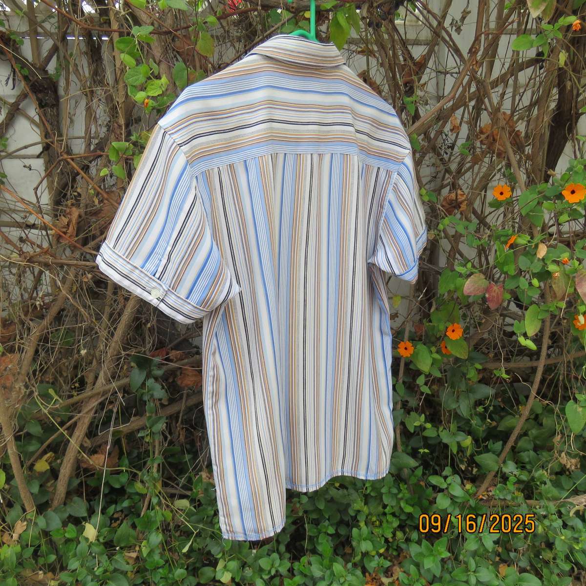 RT Denim modern short sleeve men's striped blue-tan-white-black shirt size M.