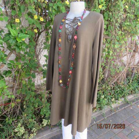 EDITION dark olive green long stretch viscose top with braided front V and long sleeves size 46