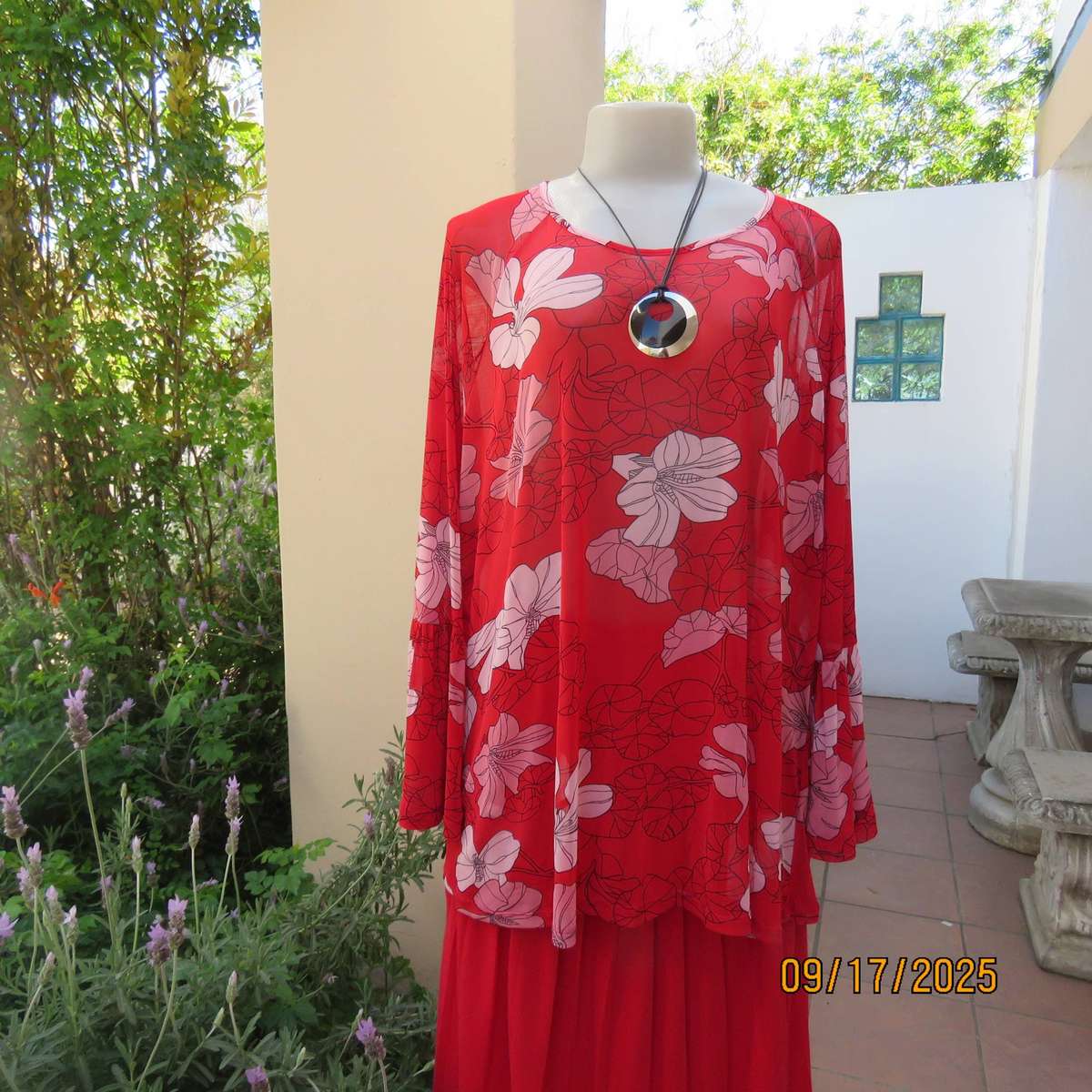 CONTEMPO sheer stretch polyester long sleeve red with bold floral print top size 46