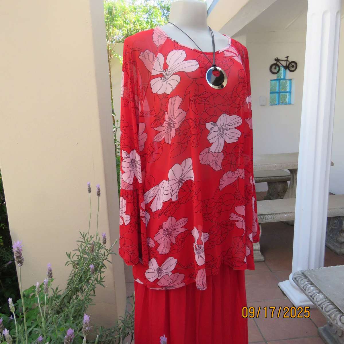 CONTEMPO sheer stretch polyester long sleeve red with bold floral print top size 46