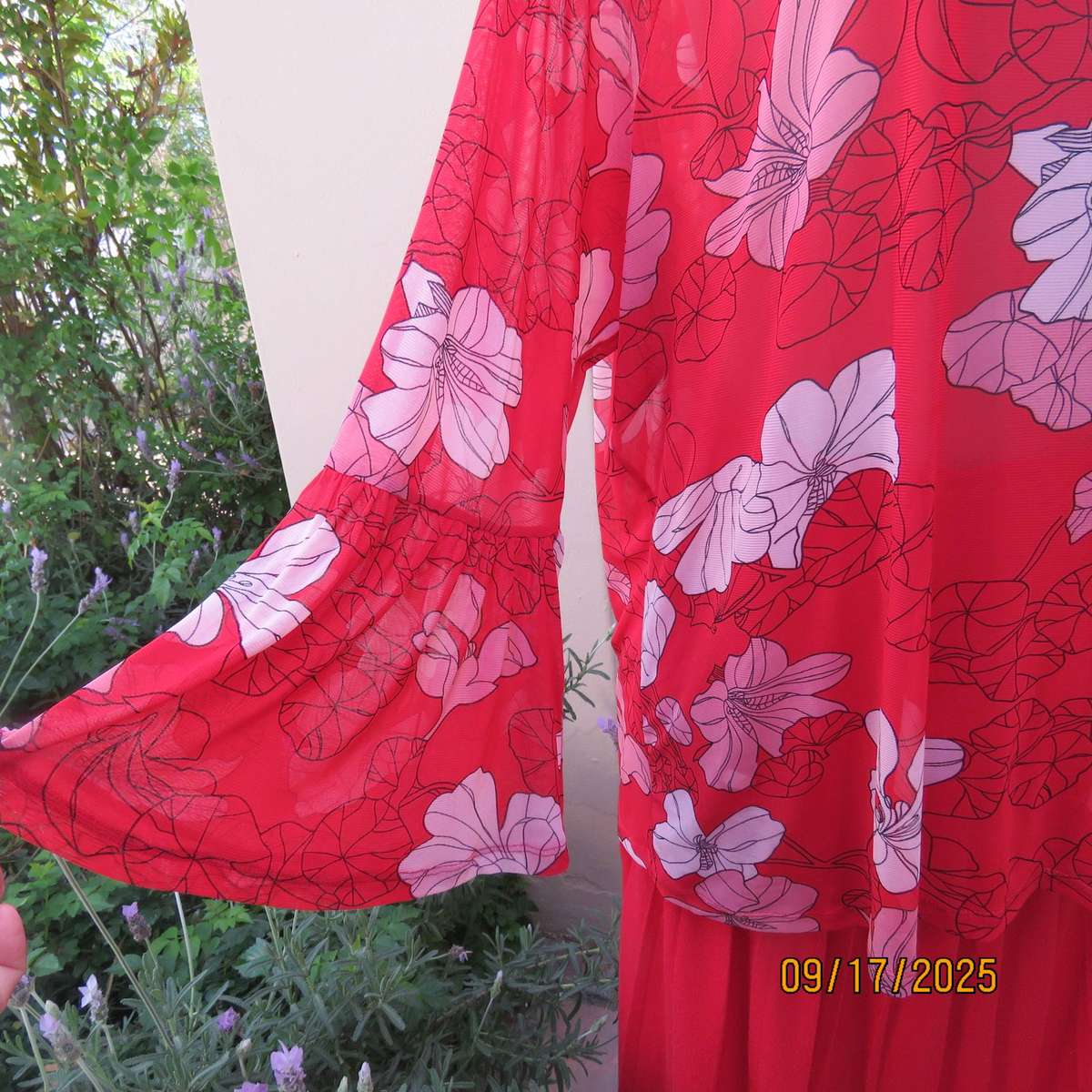 CONTEMPO sheer stretch polyester long sleeve red with bold floral print top size 46