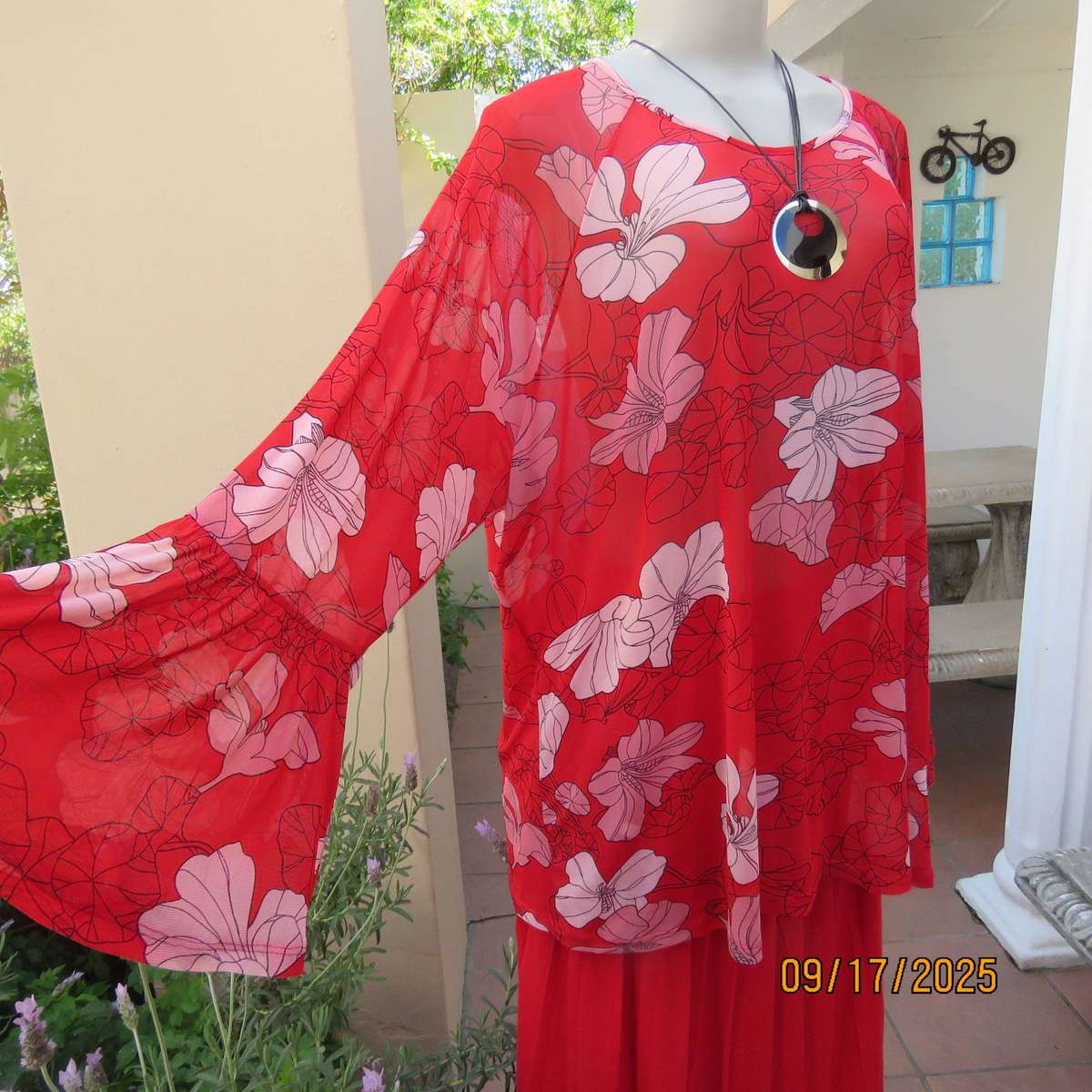 CONTEMPO sheer stretch polyester long sleeve red with bold floral print top size 46
