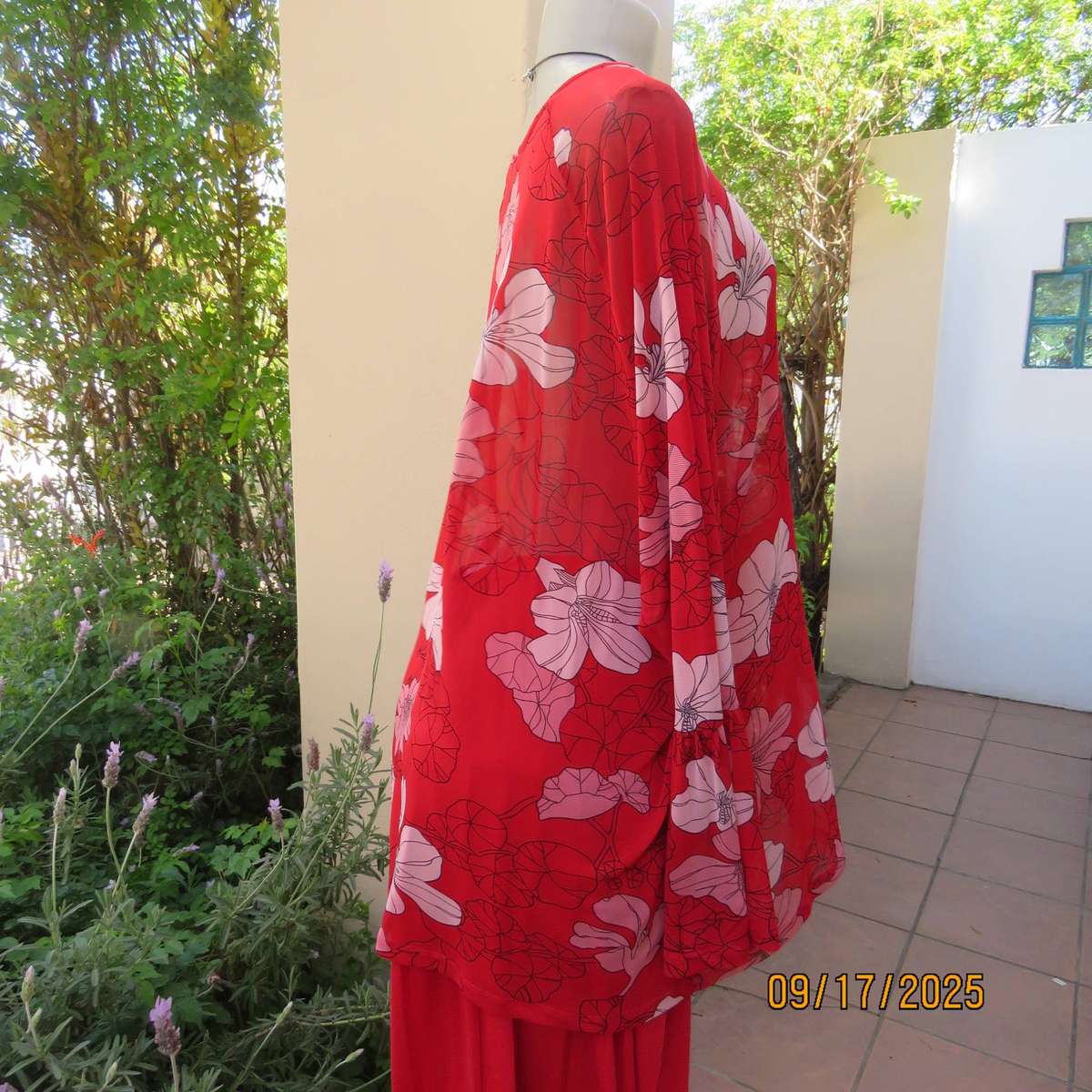 CONTEMPO sheer stretch polyester long sleeve red with bold floral print top size 46