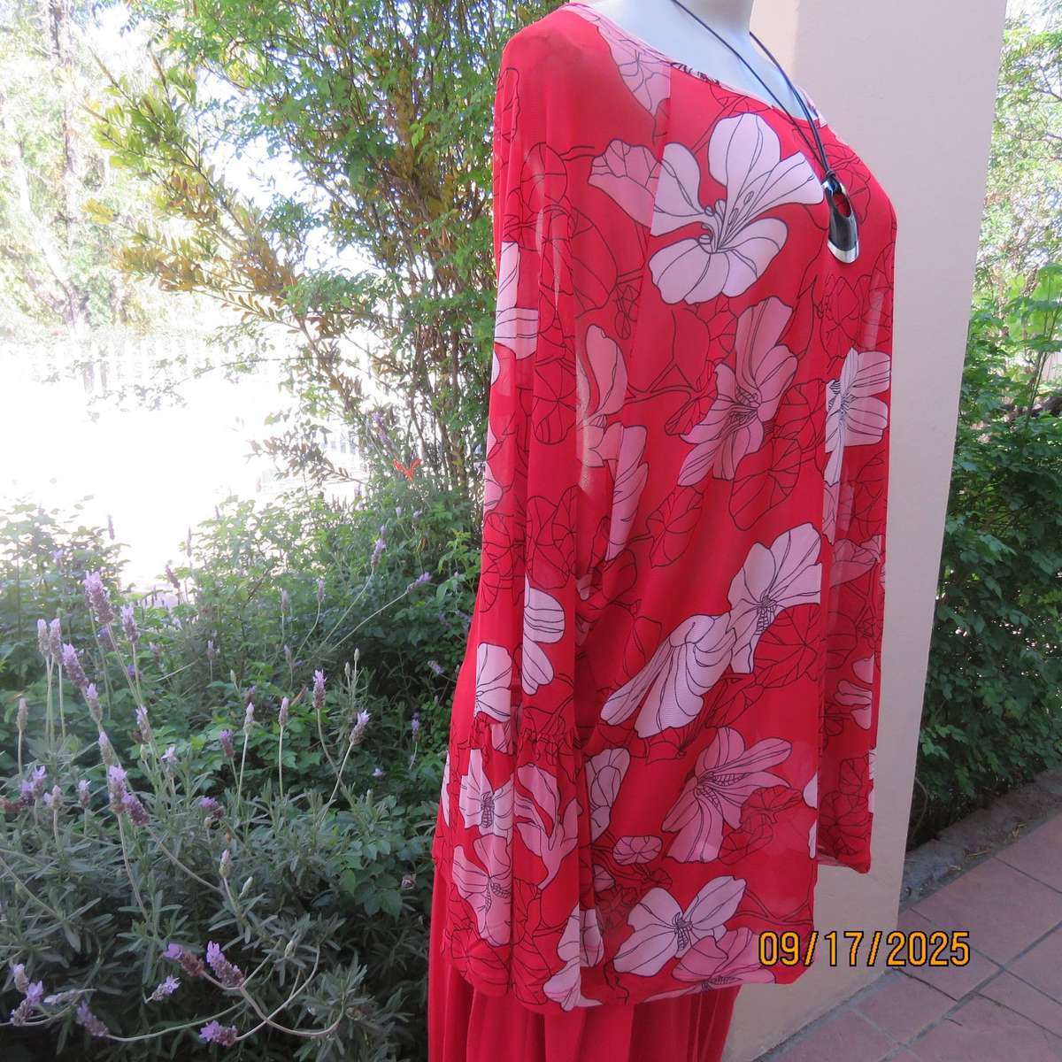 CONTEMPO sheer stretch polyester long sleeve red with bold floral print top size 46