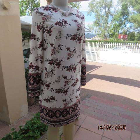 REAL Woman light cream with maroon-pink-peach stretch polyester long sleeve dress size 34