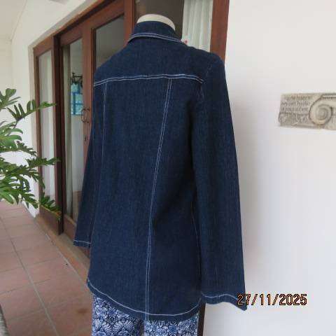 ML Classics blue denim long sleeve tailored button down jacket size 36. Stretch cotton.