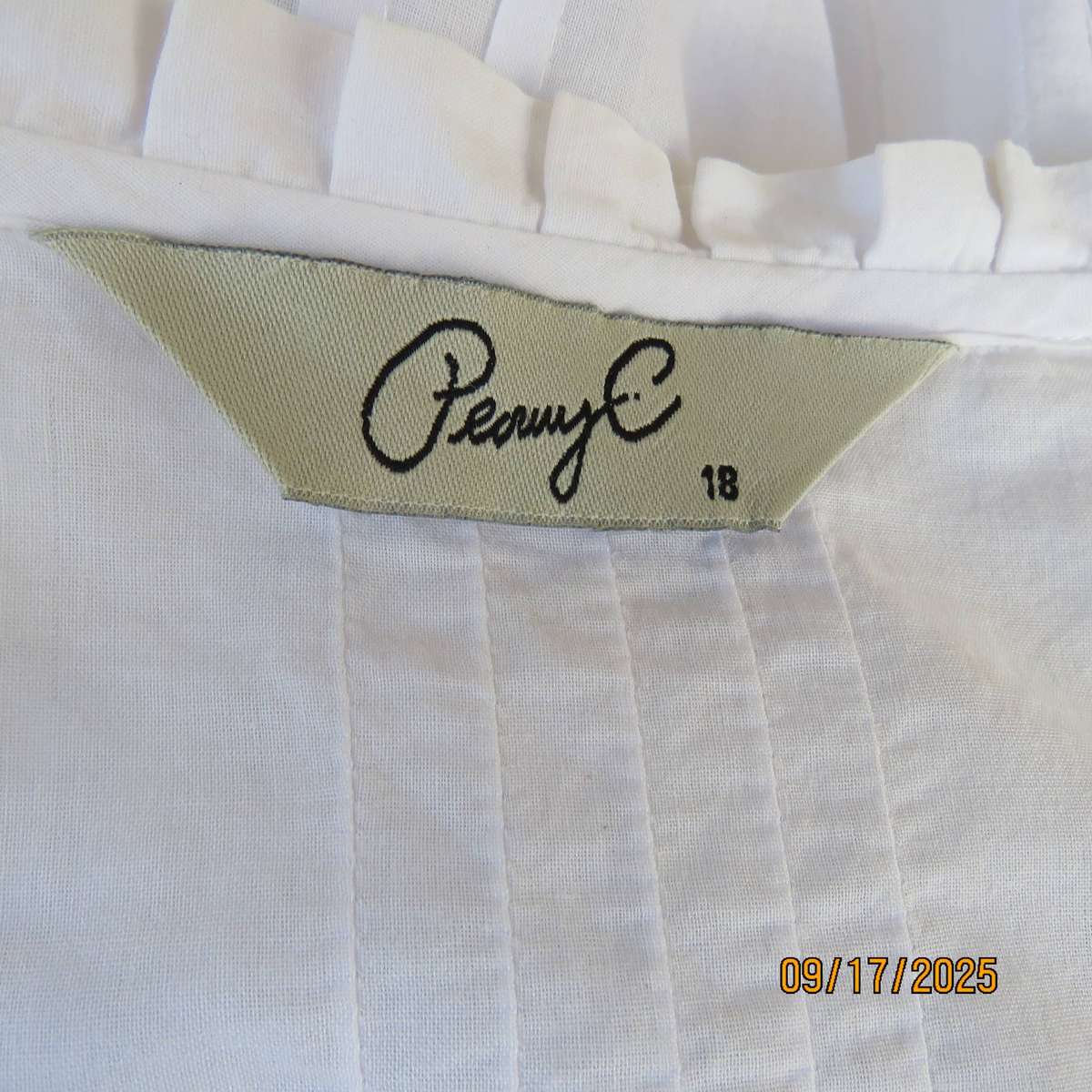 PENNY C slip over white 100% cotton capped sleeve lace decorated top size 44