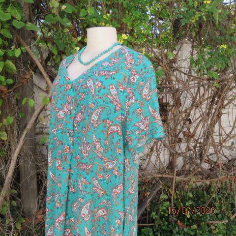MILADY'S jade short sleeve dress with rust-white paisley print, V-neck, 3-button opening, size 40