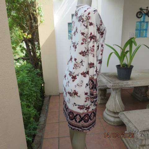 REAL Woman light cream with maroon-pink-peach stretch polyester long sleeve dress size 34