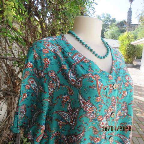 MILADY'S jade short sleeve dress with rust-white paisley print, V-neck, 3-button opening, size 40