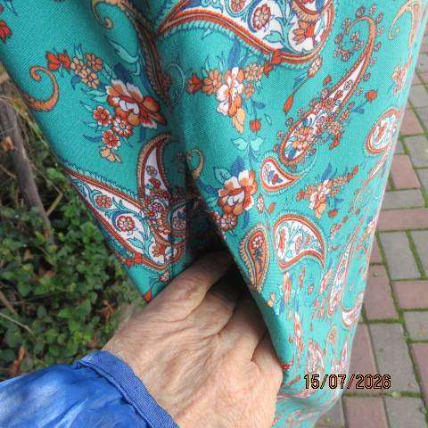 MILADY'S jade short sleeve dress with rust-white paisley print, V-neck, 3-button opening, size 40