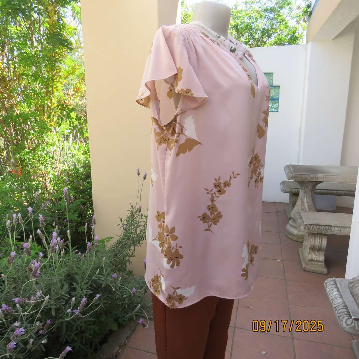 WOOLWORTHS slip over champagne peach with tan-white flowers capped sleeve top. Size 42