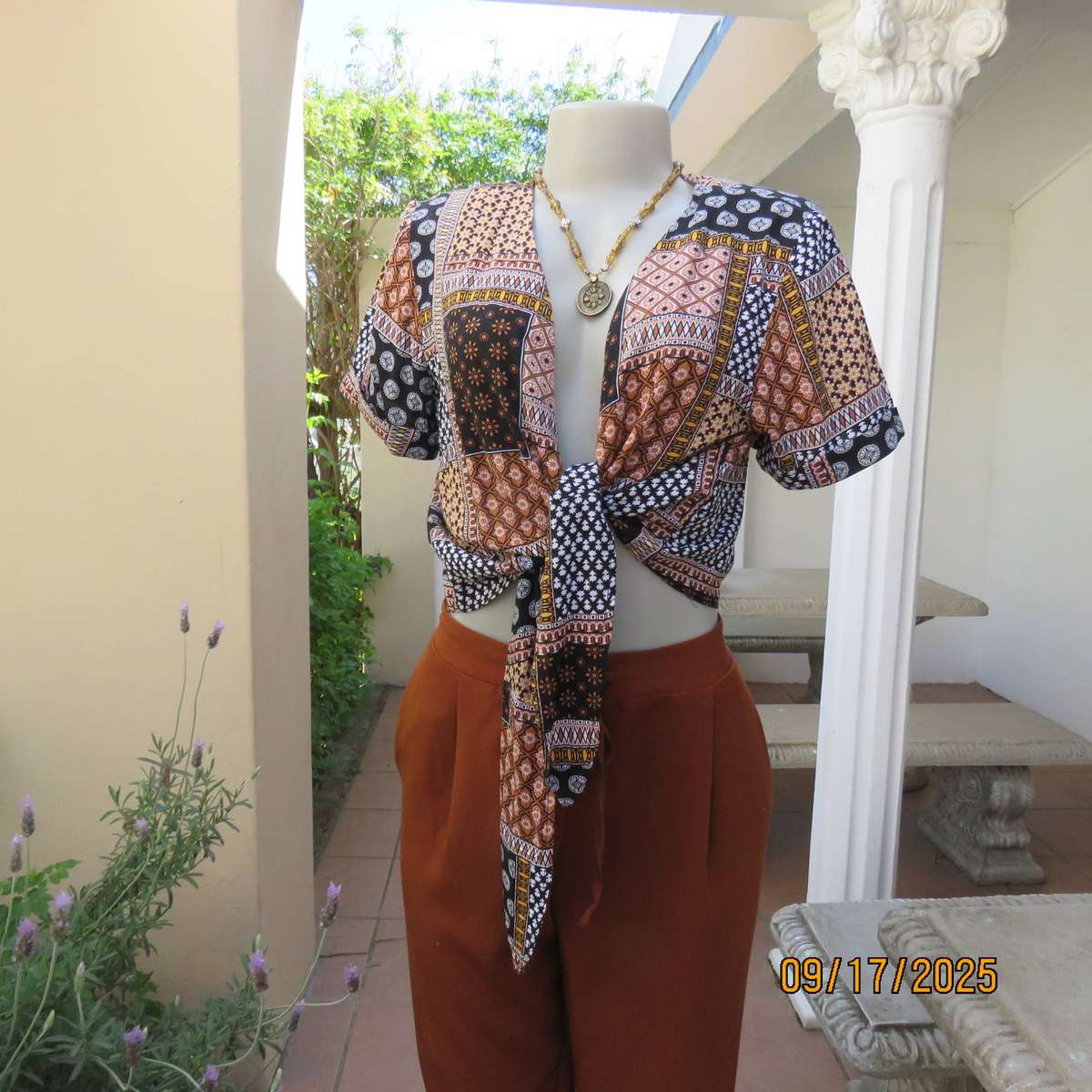 AUDACITY bolero style pattern blocked rayon top size 38