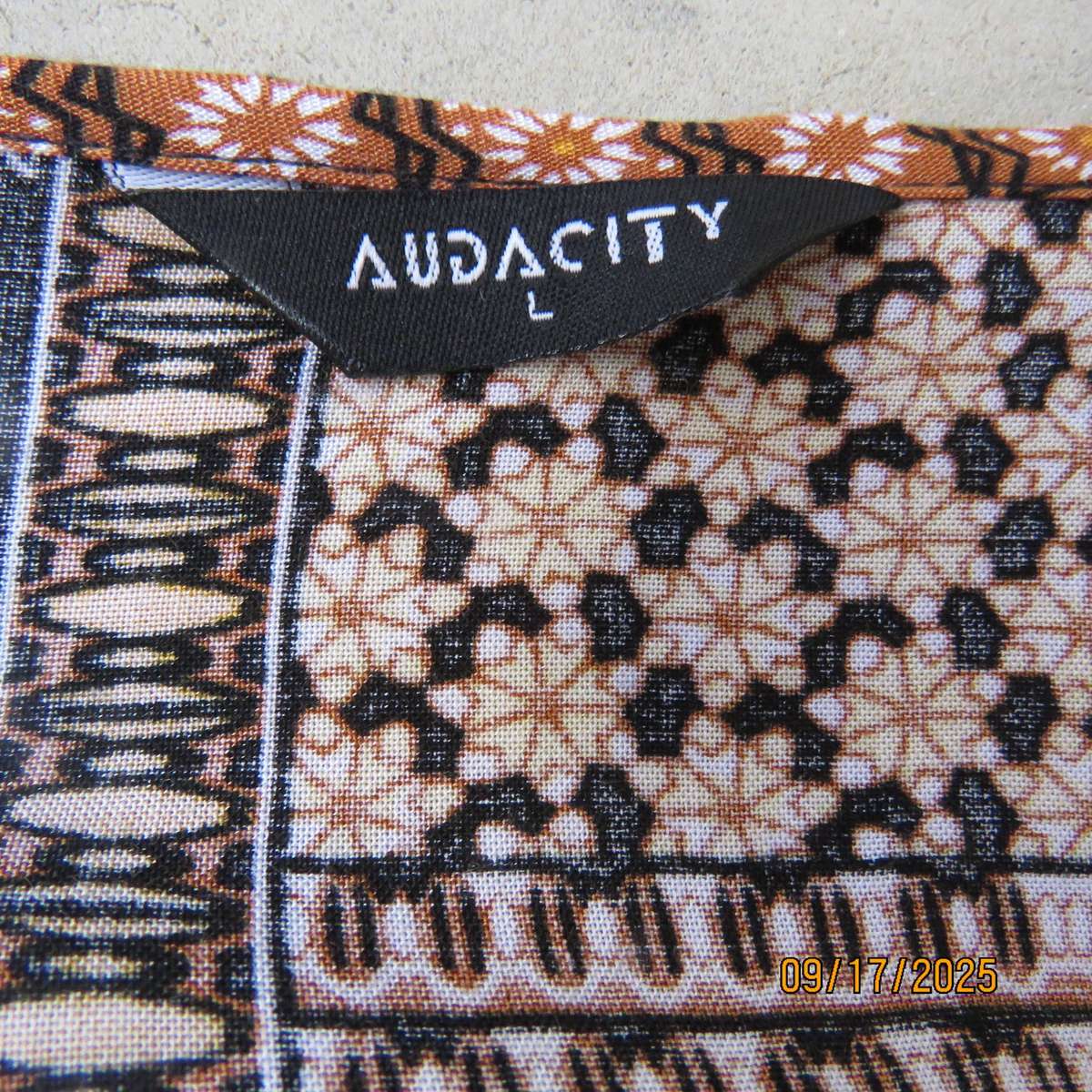 AUDACITY bolero style pattern blocked rayon top size 38