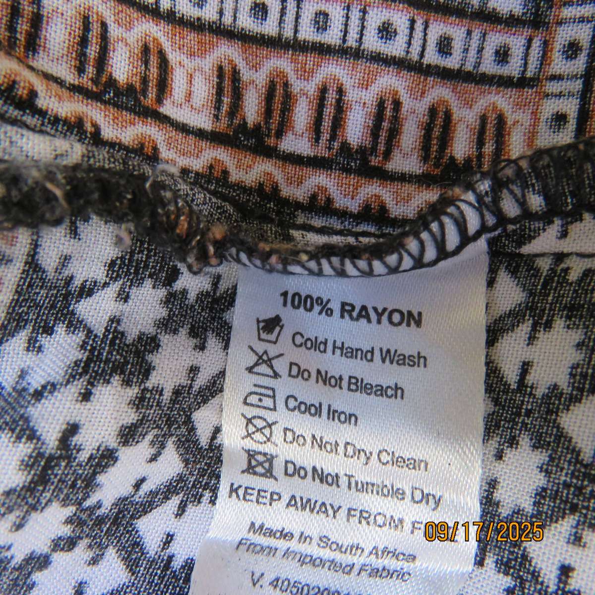 AUDACITY bolero style pattern blocked rayon top size 38