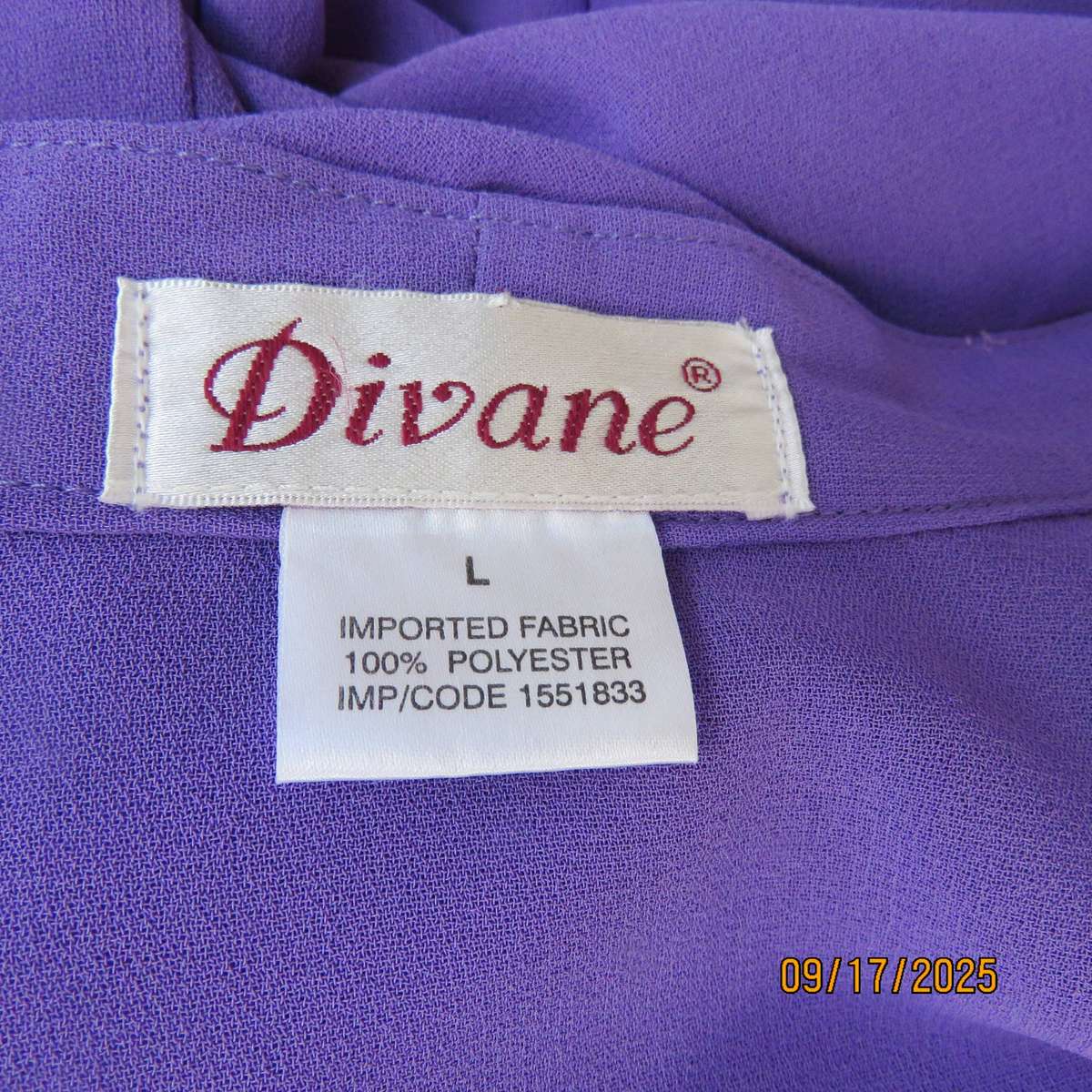 DIVANE iris purple 3 pc smart outfit. Pants-top and ankle length coat. Size 42