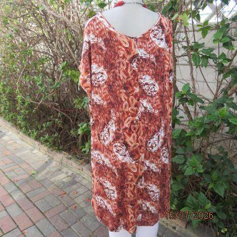 Paisley patterned rust and white with aqua accents long slip over stretch viscose top size 42-44