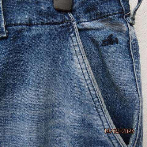 DANIEL HECHTER slim leg blue denim polycotton stretch men's jeans in size 40