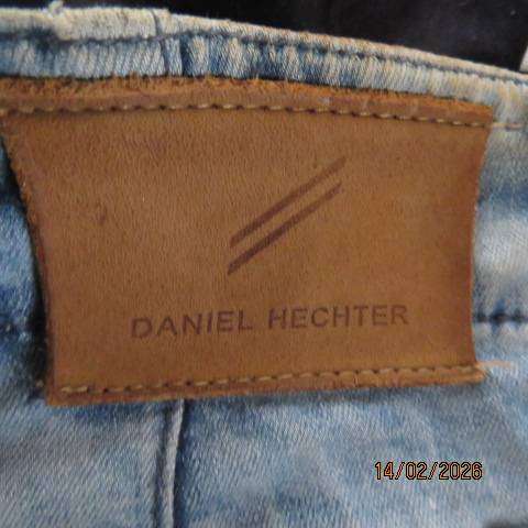 DANIEL HECHTER slim leg blue denim polycotton stretch men's jeans in size 40