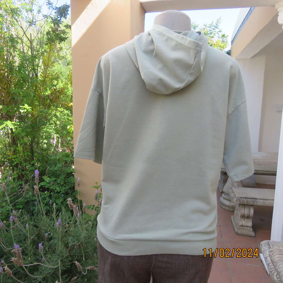 Soft mint green polycotton short sleeve hoody by NBD size 36. Kangaroo pocket. Very good cond.
