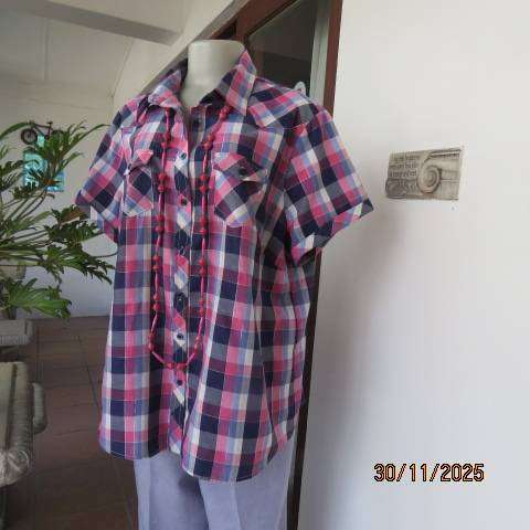 Checked pink-navy-mulberry-grey button down short sleeve shirt with silver thread. Size 44