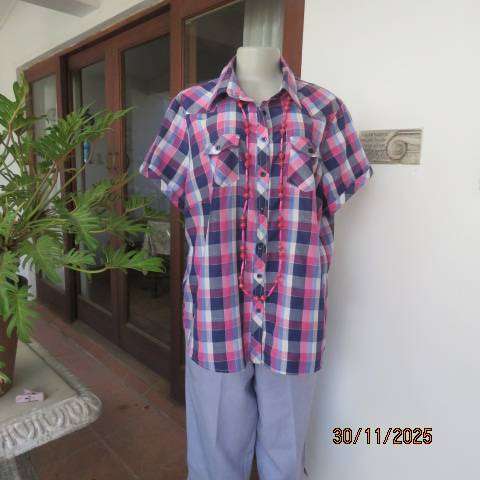 Checked pink-navy-mulberry-grey button down short sleeve shirt with silver thread. Size 44