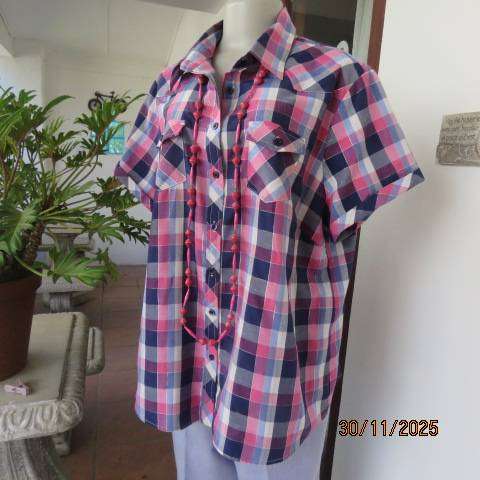 Checked pink-navy-mulberry-grey button down short sleeve shirt with silver thread. Size 44