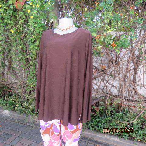 René Taylor brown slip-over long sleeve stretch paisley embossed polyester top size 46-48