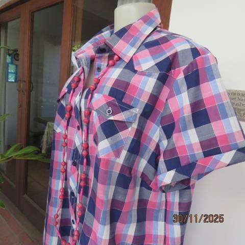 Checked pink-navy-mulberry-grey button down short sleeve shirt with silver thread. Size 44
