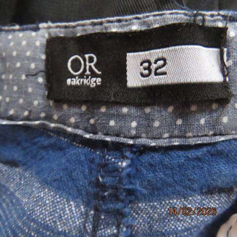 Blue-white striped 100% cotton denim men's shorts with pockets back-front. Size 32