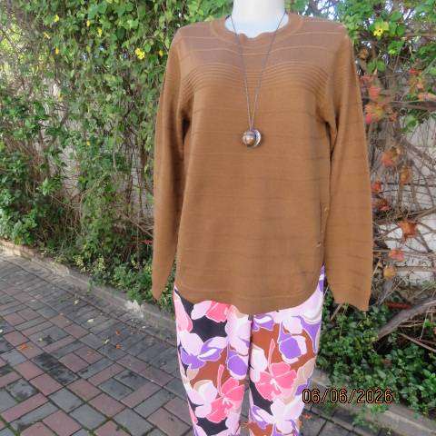 IDENTITY gingerbread brown acrylic knit jumper with horizontal pattern, size 36