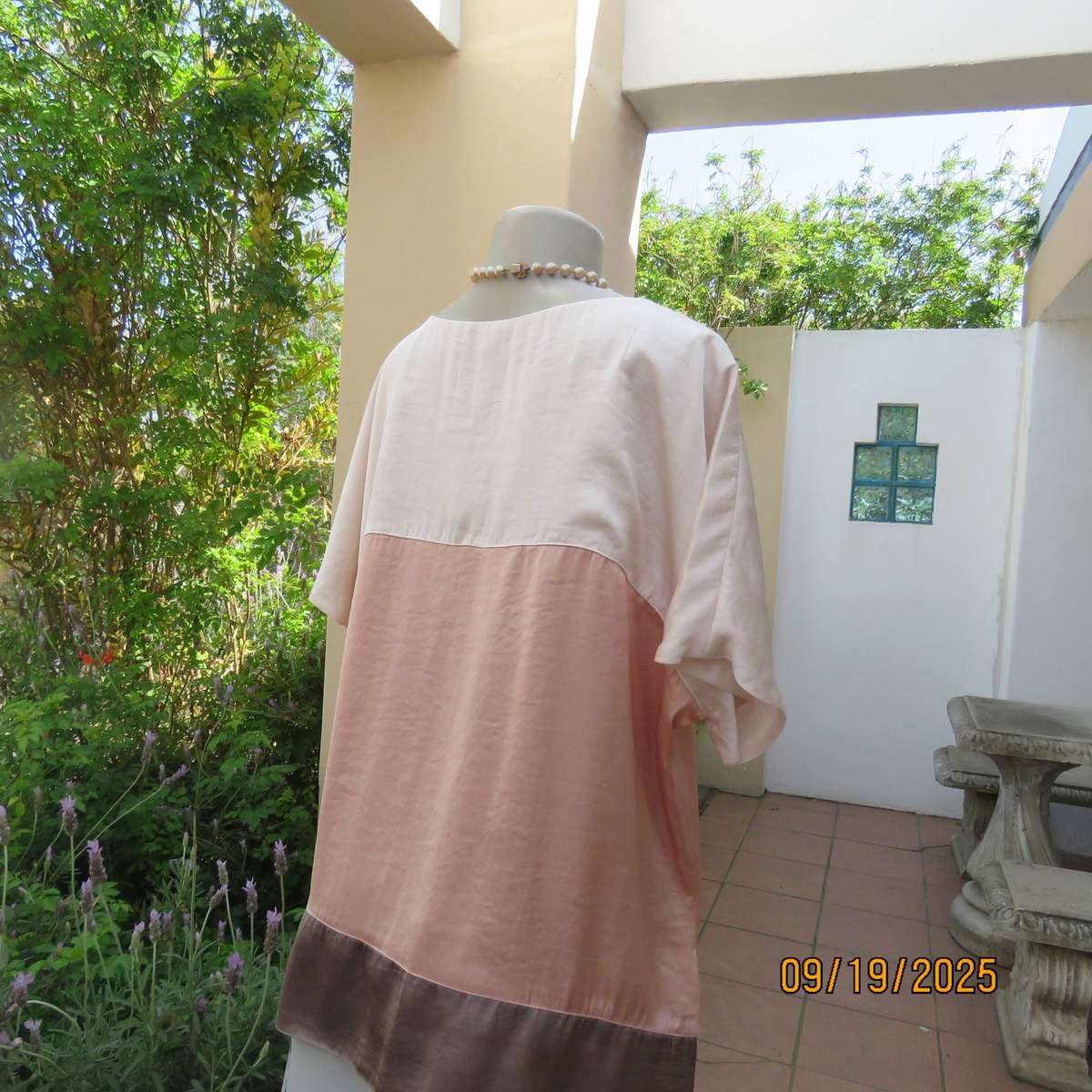 EXACT soft silky shiny slip over top in cream-peach and ecru. Tiny cut-on sleeves. Size 44