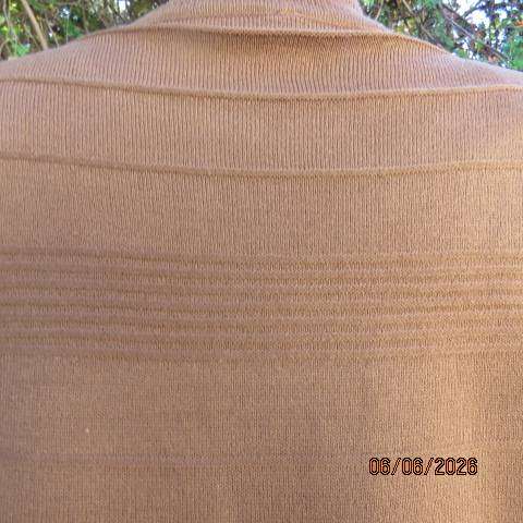 IDENTITY gingerbread brown acrylic knit jumper with horizontal pattern, size 36