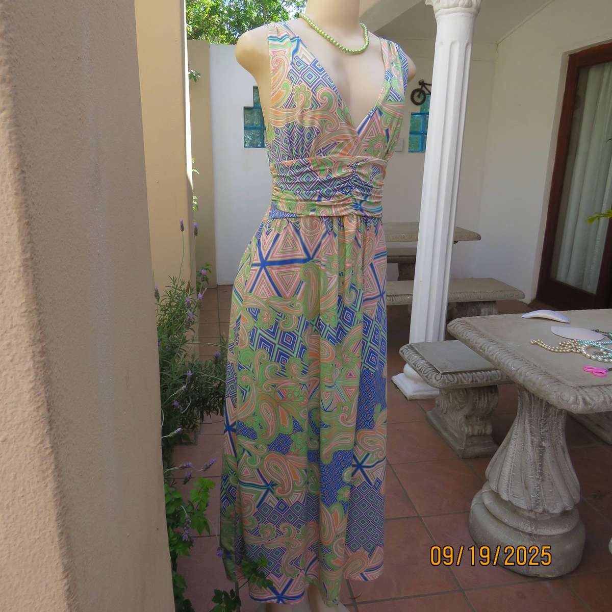 MY STYLE stretch polyester maxi dress. Paisley patterned. Bohemian print. Size 36