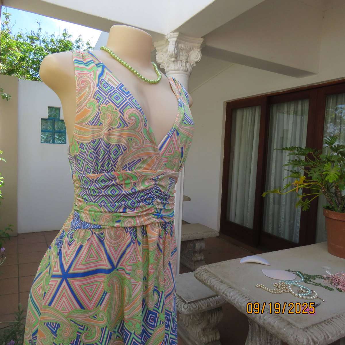 MY STYLE stretch polyester maxi dress. Paisley patterned. Bohemian print. Size 36