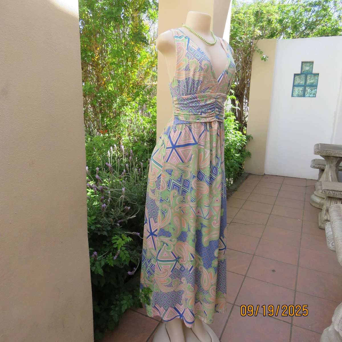 MY STYLE stretch polyester maxi dress. Paisley patterned. Bohemian print. Size 36